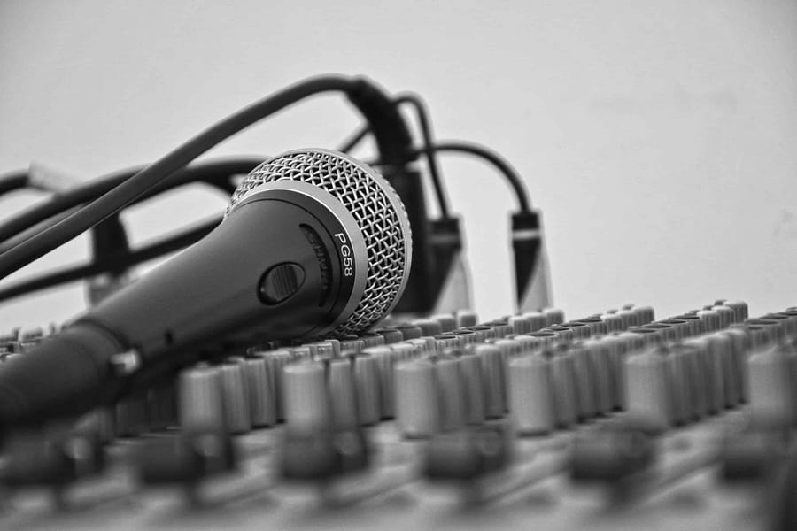 make money online as a voice over artist