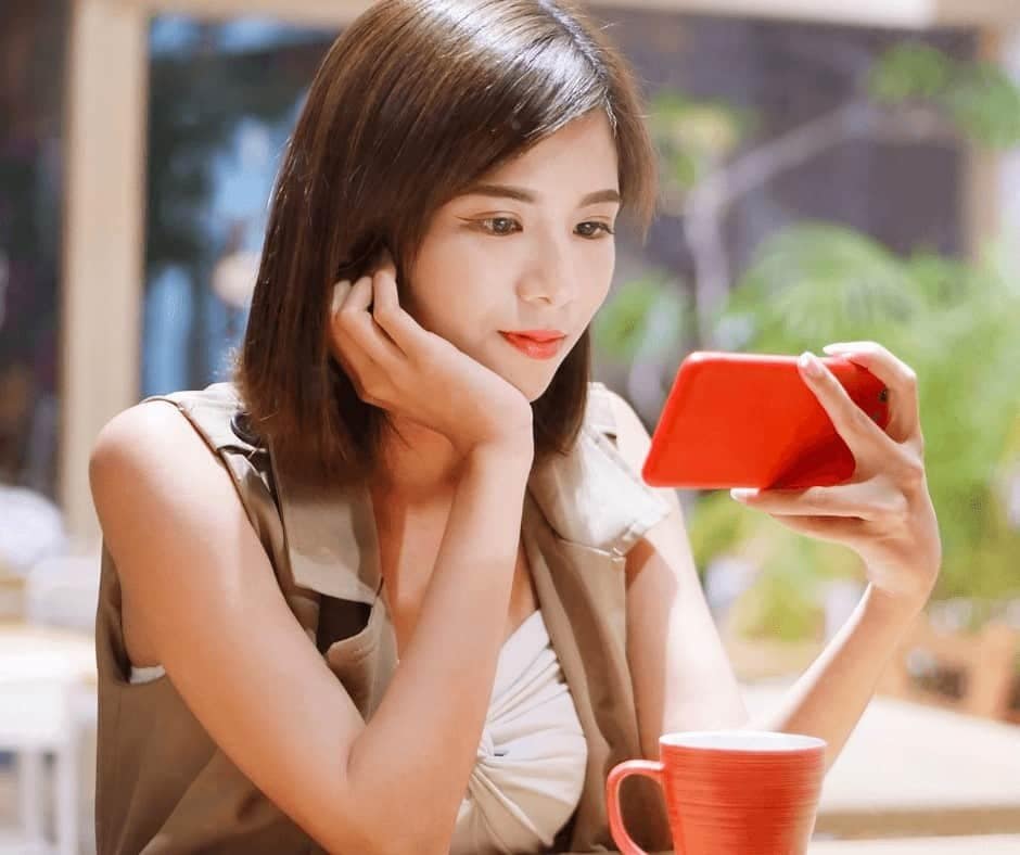 earn money watching videos online